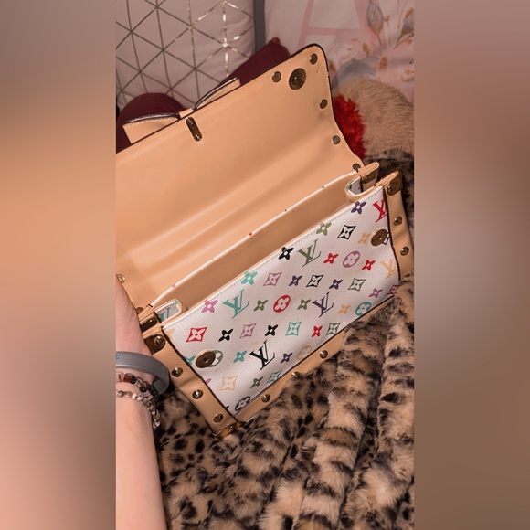 Designer inspired purse - Picture 9 of 16